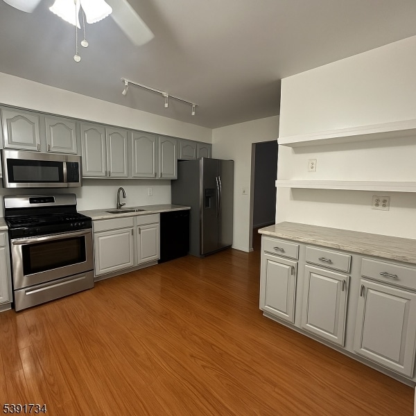 608 Robin Rd in Hillsborough Township, NJ - Building Photo - Building Photo