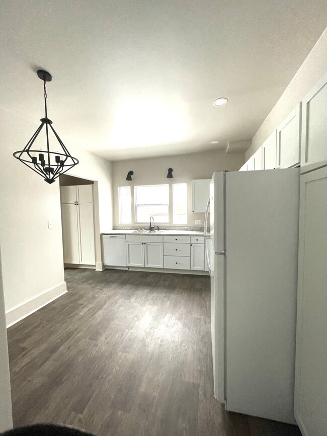 property at 1304 S Main St