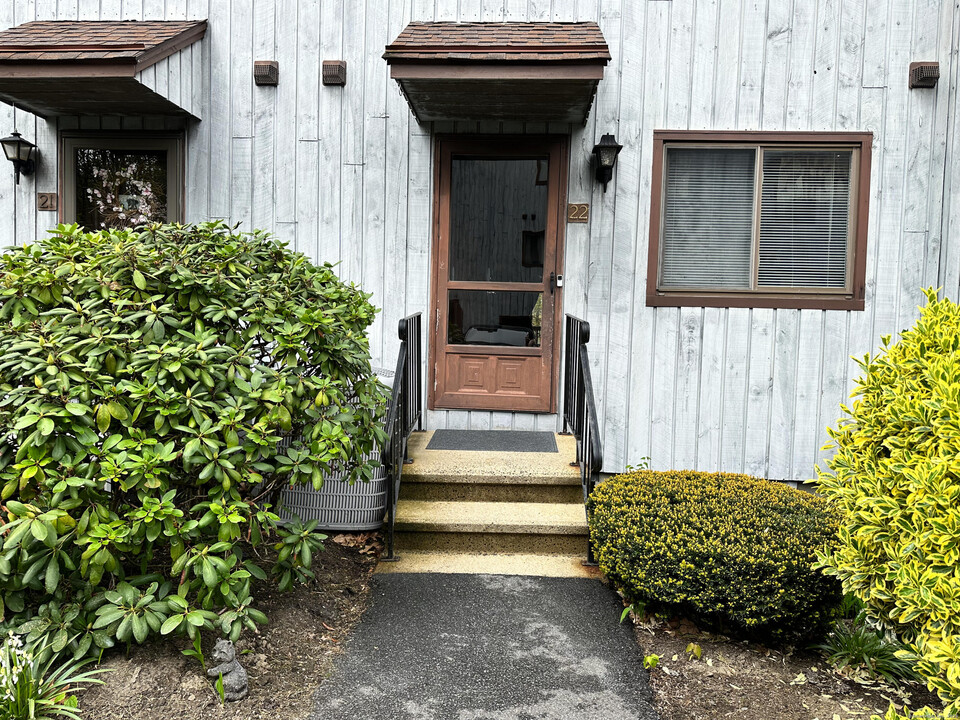 21 Linden St in Norwalk, CT - Building Photo