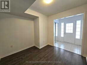 518 Buckeye Ct in Milton, ON - Building Photo - Building Photo