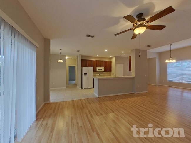 3808 Swallowtail Ln in Kissimmee, FL - Building Photo - Building Photo