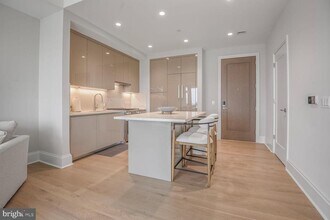 7887 Jones Branch Dr in McLean, VA - Building Photo - Building Photo