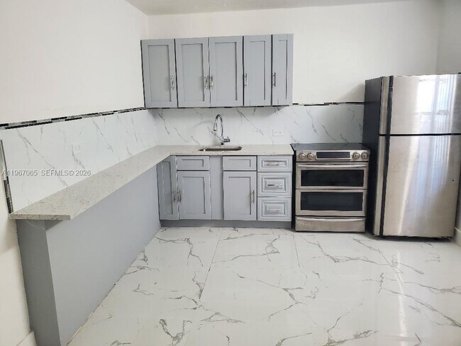 15300 Leisure Dr in Homestead, FL - Building Photo - Building Photo