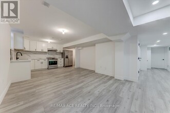 20 Whitlock Crescent in Ajax, ON - Building Photo - Building Photo