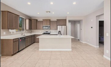 8543 W Candlewood Way in Florence, AZ - Building Photo - Building Photo