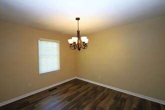 1102 Kimberly Dr in Valdosta, GA - Building Photo - Building Photo