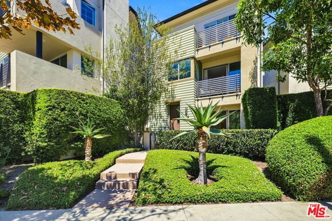 property at 12876 S Seaglass Cir