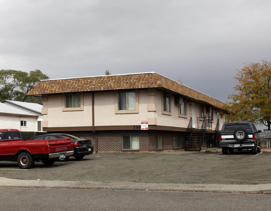 Chapa Apartments in Pueblo, CO - Building Photo