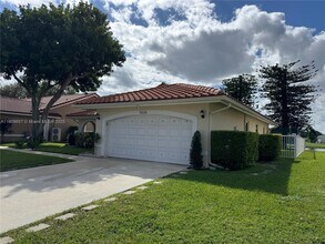 5226 Brian Blvd in Boynton Beach, FL - Building Photo - Building Photo
