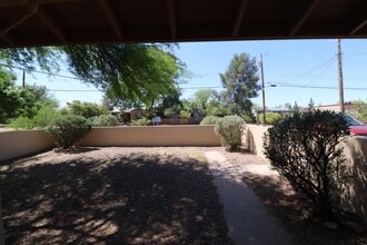 2831 E Edison St in Tucson, AZ - Building Photo - Building Photo
