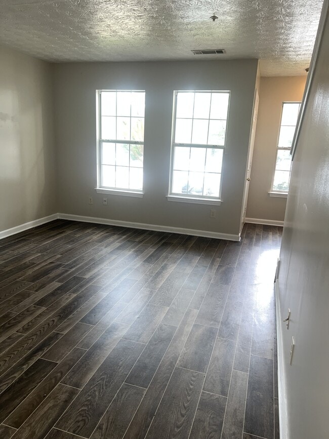 2352 Wellington Cir in Lithonia, GA - Building Photo - Building Photo