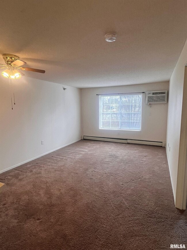 2365 Tech Dr in Bettendorf, IA - Building Photo - Building Photo