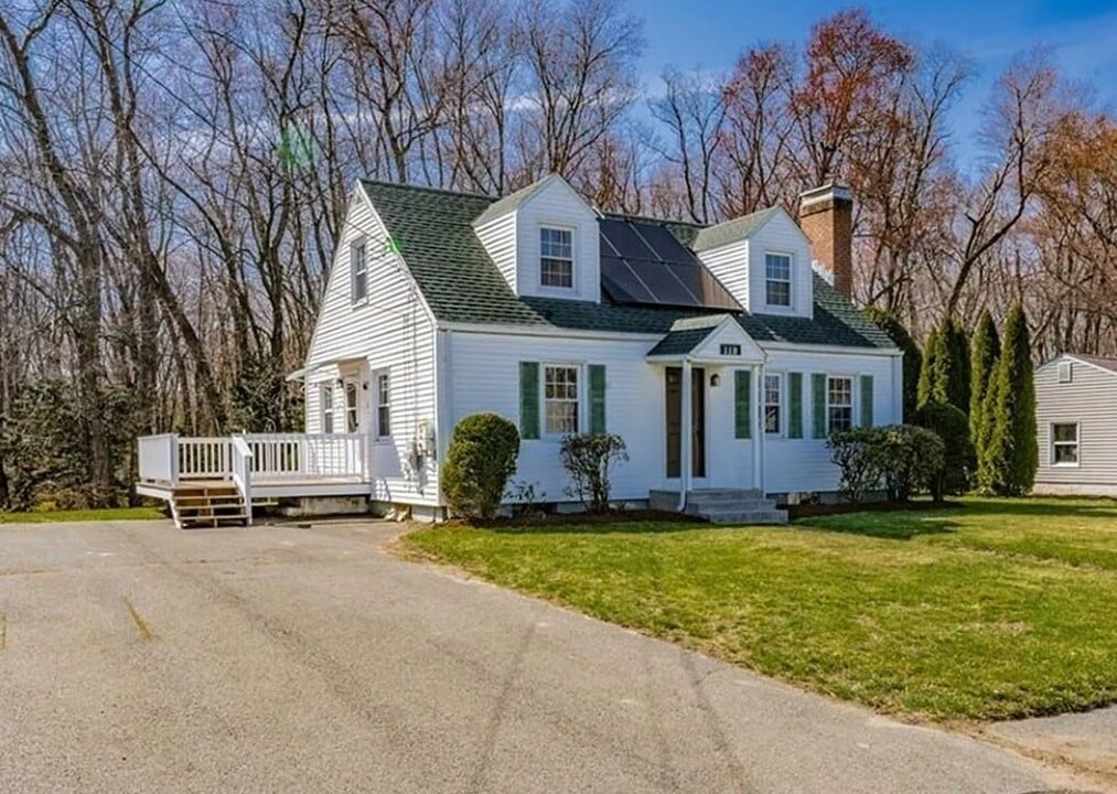 119 Florida Dr in Agawam, MA - Building Photo