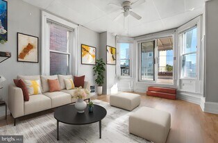 711 Corinthian Ave in Philadelphia, PA - Building Photo