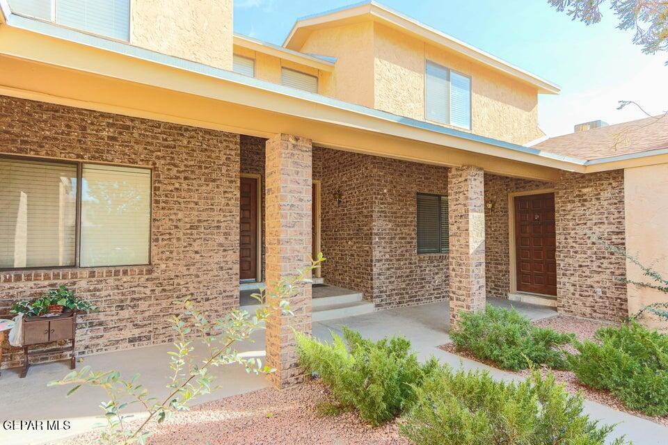 2008 Amy Sue Dr in El Paso, TX - Foto de edificio