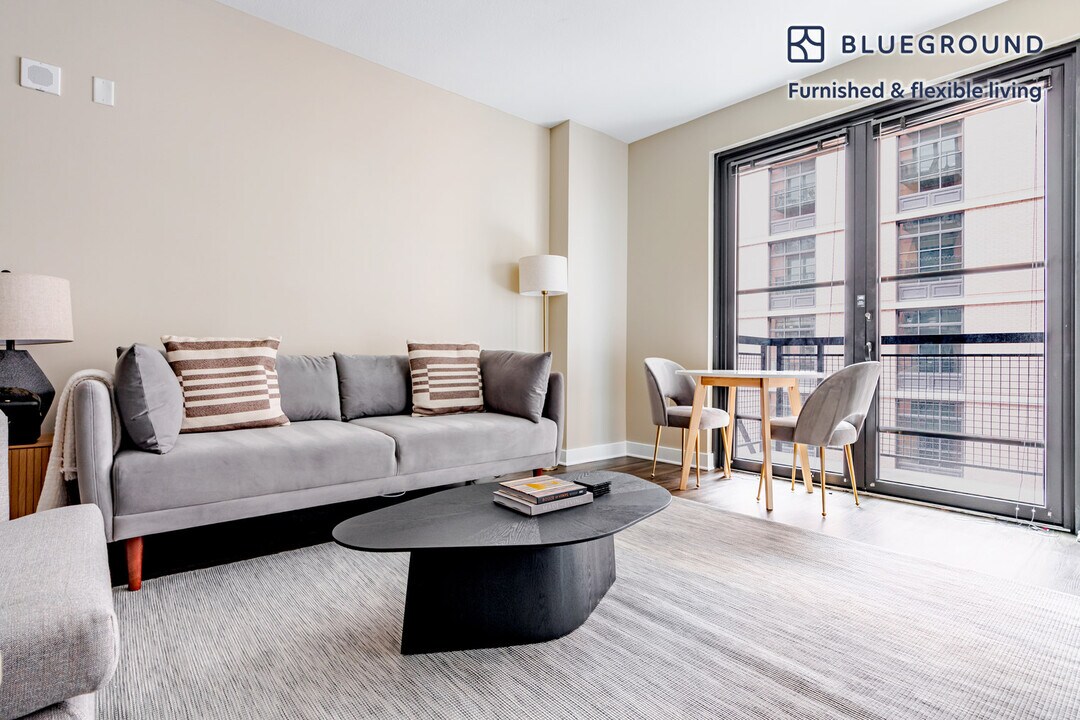 443 New York Ave NW in Washington, DC - Building Photo