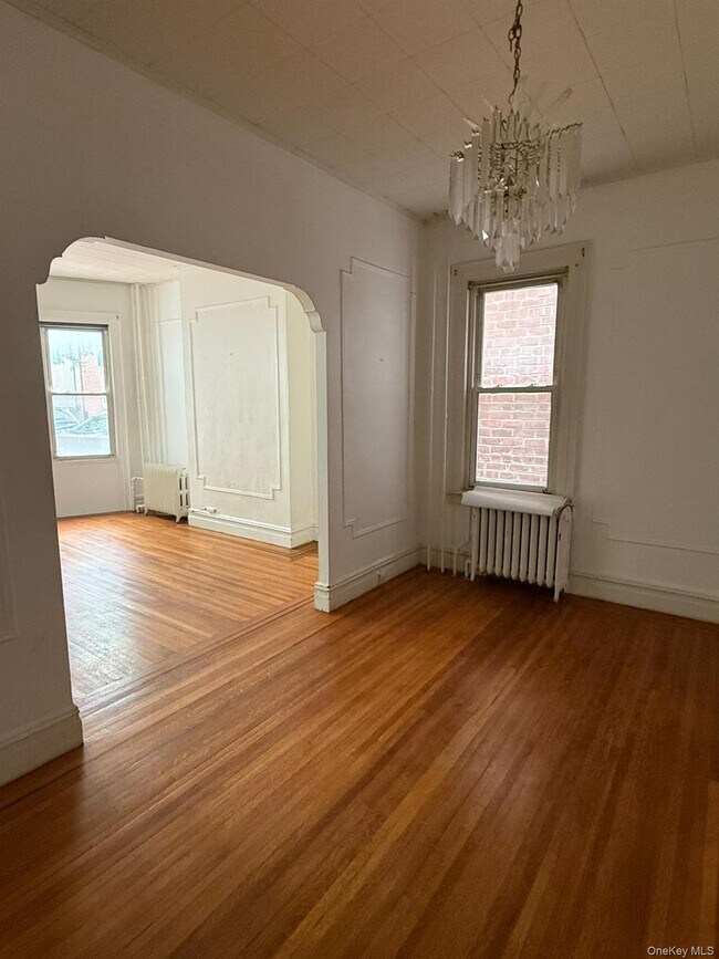 1859 Matthews Ave-Unit -1 in Bronx, NY - Building Photo - Building Photo