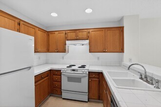 42016 NW Barton Ct in Banks, OR - Building Photo - Building Photo