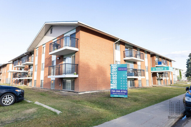 Rosslyn Apartments in Edmonton, AB - Building Photo - Building Photo