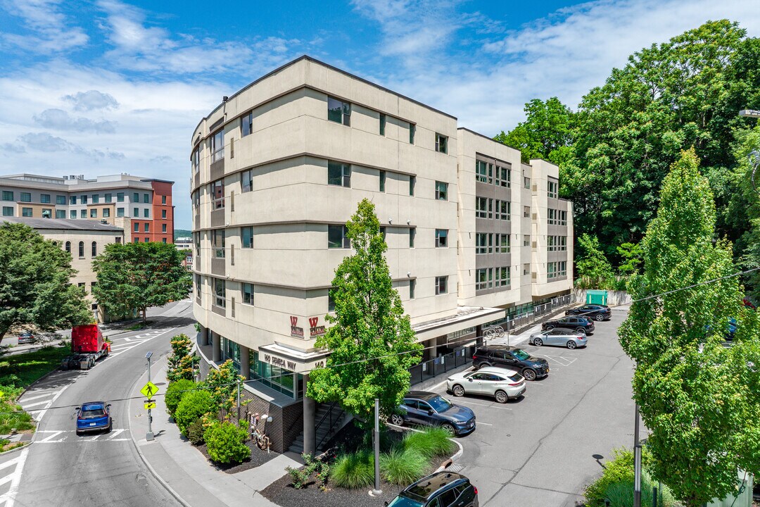 Seneca Way in Ithaca, NY - Foto de edificio