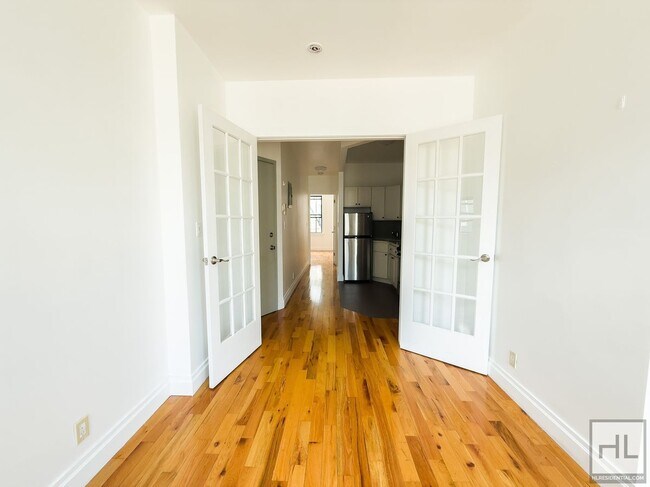294 Harman St in Brooklyn, NY - Building Photo - Building Photo