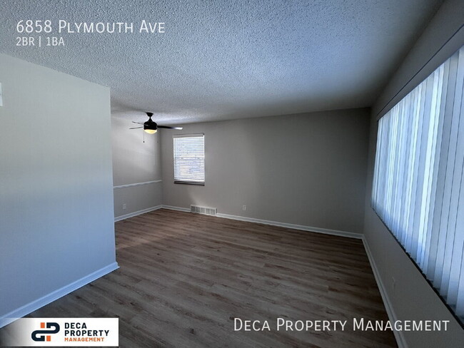 6858 Plymouth Ave in University City, MO - Building Photo - Building Photo