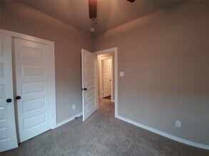 9864 Grosbeak Ln in Magnolia, TX - Foto de edificio - Building Photo