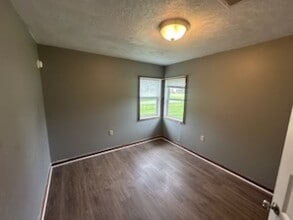 1649 Bardstown Rd in Hodgenville, KY - Building Photo - Building Photo