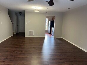 6 Astor Ct in Durham, NC - Building Photo - Building Photo