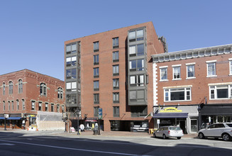 55 Congress St in Portsmouth, NH - Foto de edificio - Building Photo