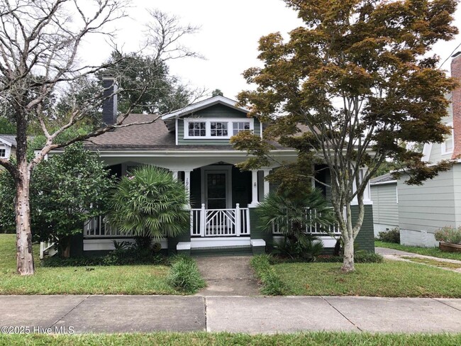 property at 1917 Chestnut St