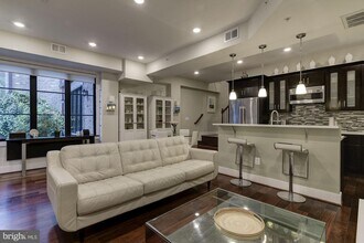 4004 Edmunds St NW-Unit -3 in Washington, DC - Building Photo - Building Photo