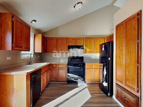 1801 Winger Dr in Plainfield, IL - Building Photo - Building Photo