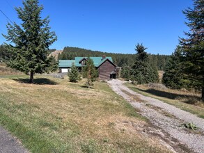 325 Spring Creek Rd in Somers, MT - Building Photo - Building Photo