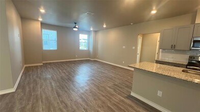 621 Vine St in Lantana, TX - Building Photo - Building Photo