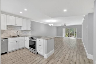 2900 Fiore Way in Delray Beach, FL - Building Photo - Building Photo