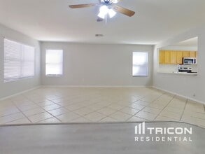 10610 E Baywood Ave in Mesa, AZ - Building Photo - Building Photo