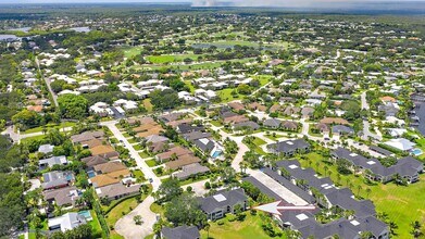 10459 SE Terrapin Pl in Jupiter, FL - Building Photo - Building Photo