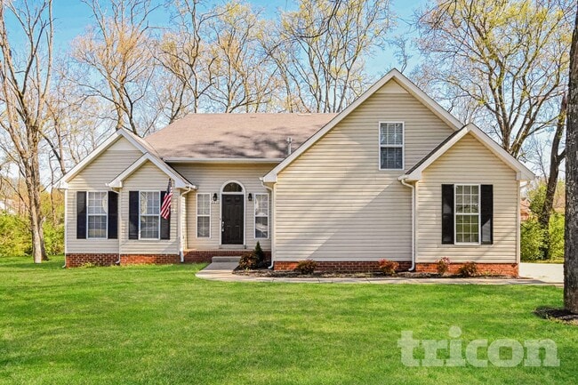 2210 Burr Ct in Murfreesboro, TN - Foto de edificio - Building Photo