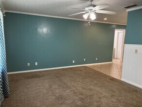 320 Queen Ave in Oviedo, FL - Foto de edificio - Building Photo