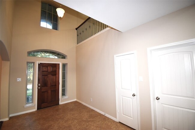 property at 51 S Greenprint Cir