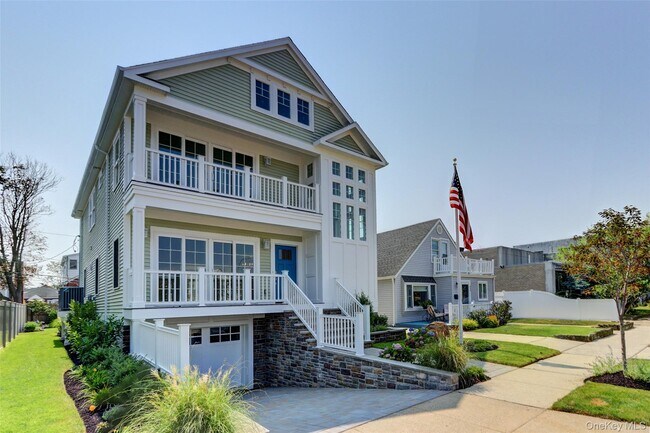 538 W Walnut St in Long Beach, NY - Building Photo - Building Photo