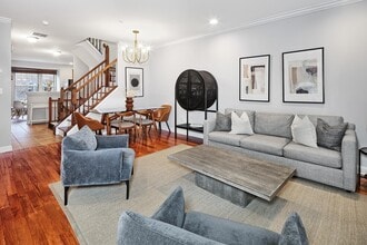 454 Albany Ct in West New York, NJ - Building Photo - Building Photo