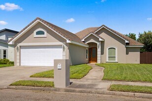 2512 S Calle Madrid in Pharr, TX - Building Photo