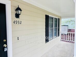 4932 Harbour Towne Dr in Raleigh, NC - Building Photo - Building Photo