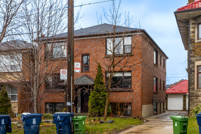 288 Lauder Av