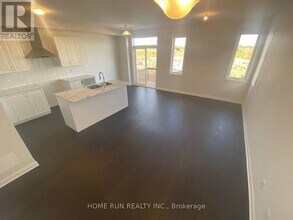 1041 Speedvale Ct in Ottawa, ON - Building Photo - Building Photo