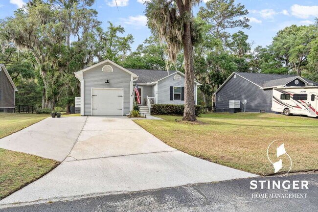 40 Canopy Ln in Saint Helena Island, SC - Building Photo - Building Photo