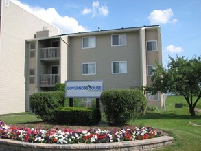 Governors House Apartments in University Park, IL - Building Photo - Building Photo