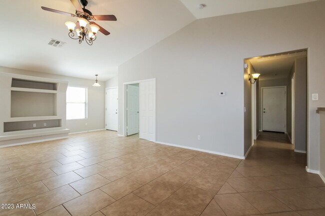 14821 N 129th Dr in El Mirage, AZ - Building Photo - Building Photo